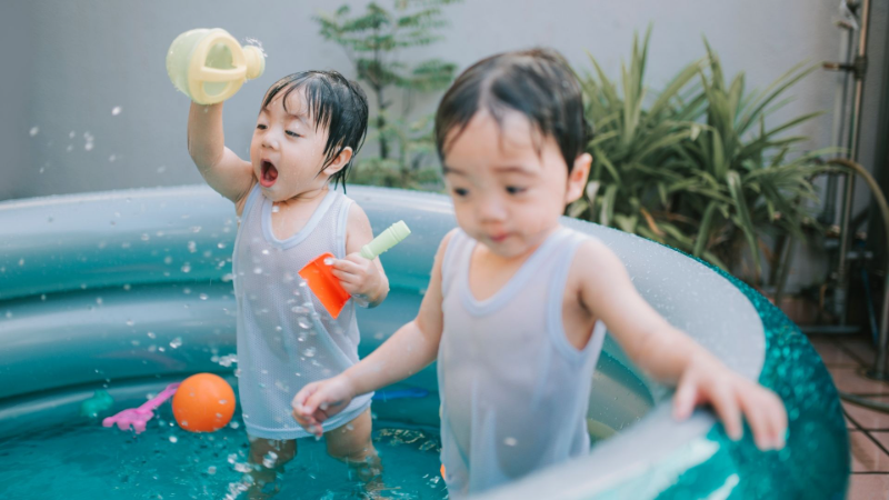 mainan sensory play